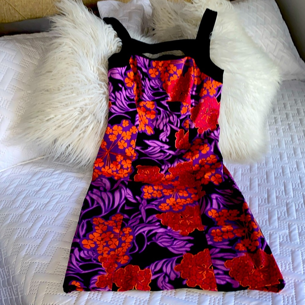 Jax brand beautiful color dress